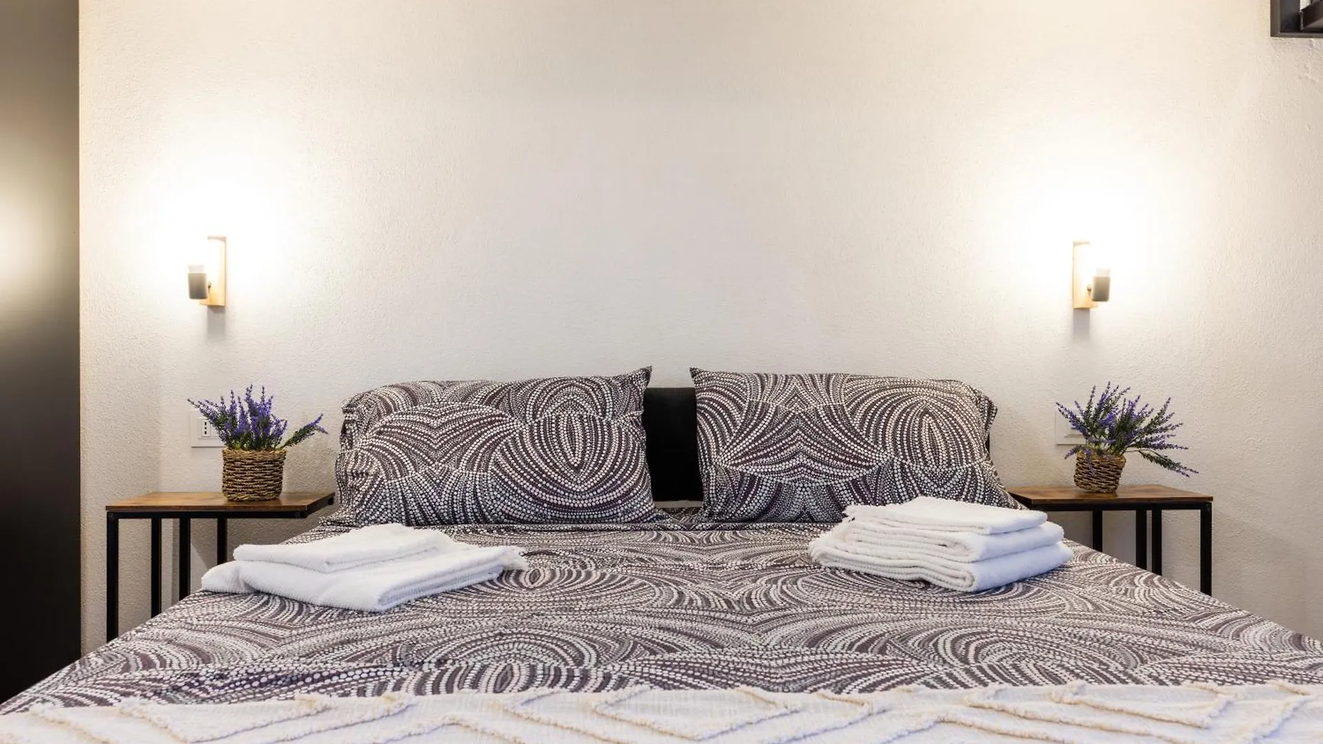 La Casa Dell Artigiano Hotel Olbia 0*,  Italy