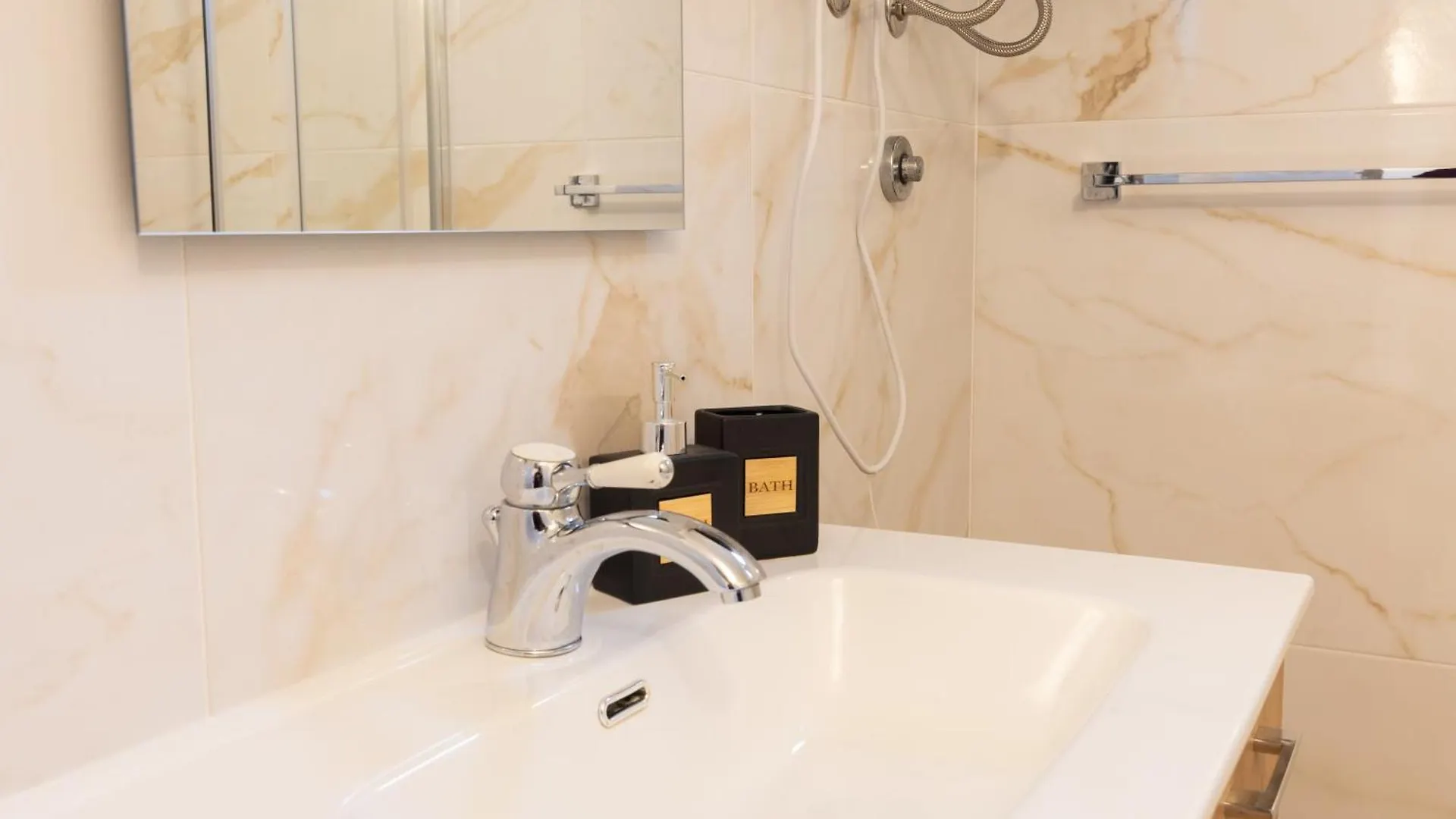 Hotel La Casa Dell Artigiano Olbia